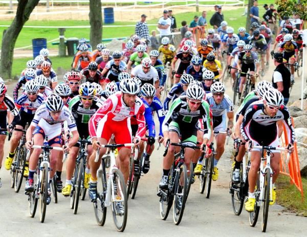 The start of the men's race.