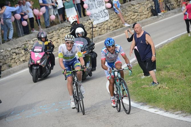 Luke Durbridge (Orica-Greenedge) and Miguel Rubiano (Androni Giocattoli)