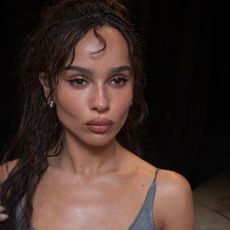 Zo&euml; Kravitz with a contoured makeup look