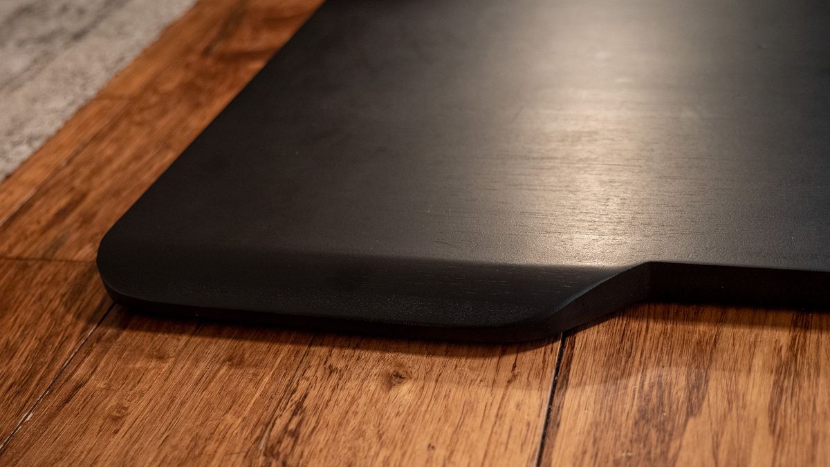 Sloped wrist rests on the Couchmaster Cyboss couch desk