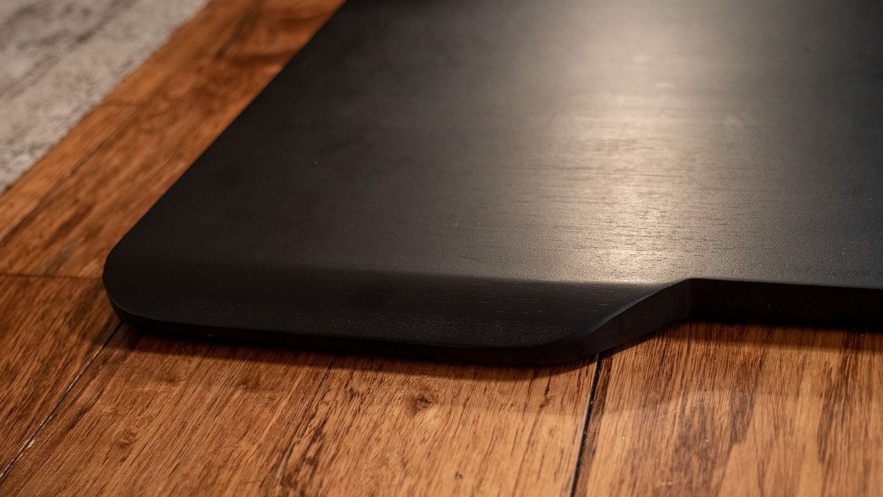 Sloped wrist rests on the Couchmaster Cyboss couch desk