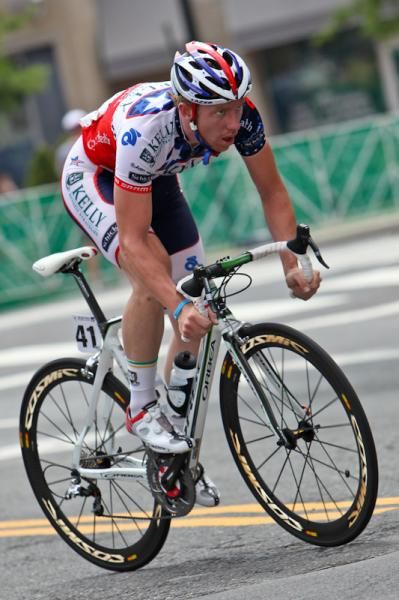 Daniel Holloway (Kelly Benefits) setting himself up for an attack.