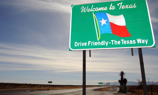 Texas welcome sign