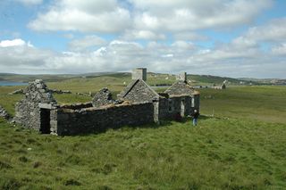 linga ruined cottages