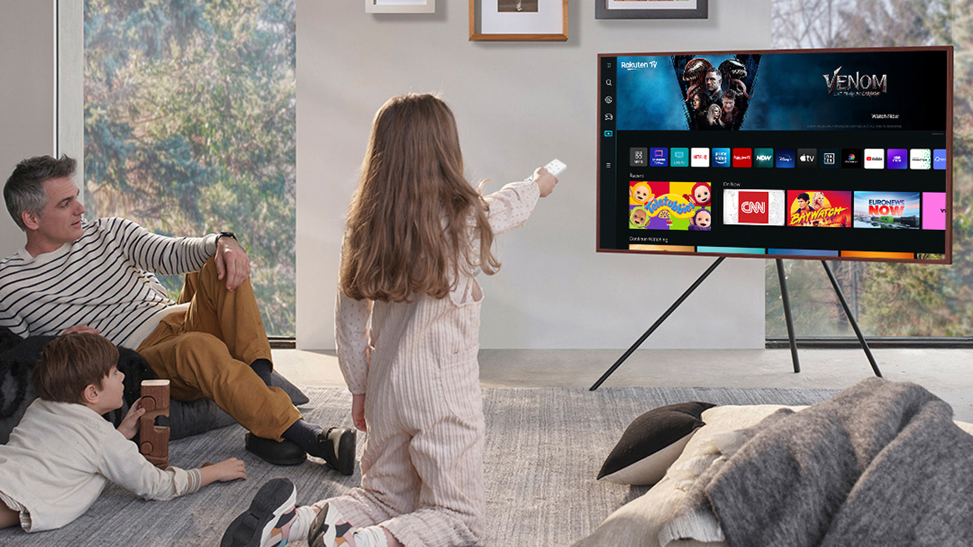 Samsung The Frame QLED 4K Smart TV (2022) in living room
