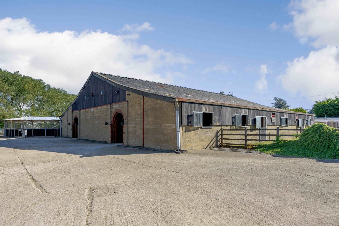Peasebrook-Farm-STABLES-scaled-e1580812006971.jpg