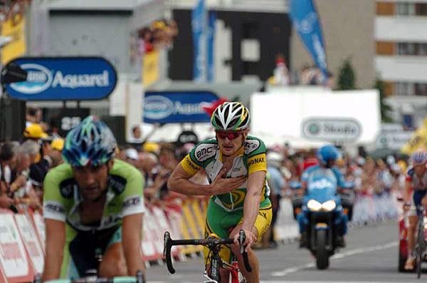 Floyd Landis (Phonak) after crossing the line