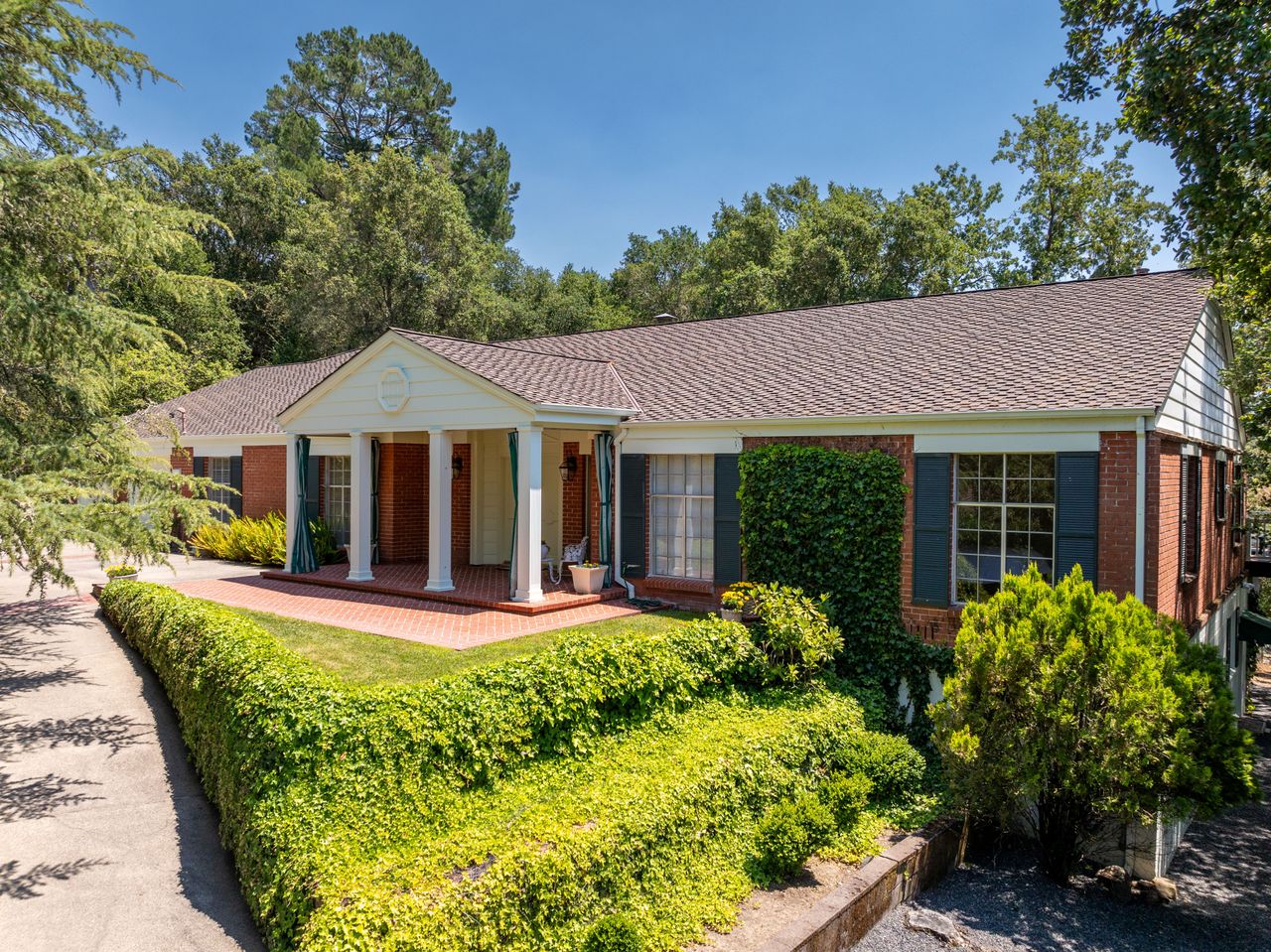 A home for sale in Santa Rosa, California.