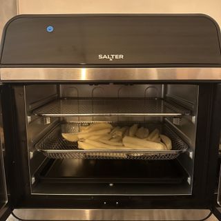 Testing the Salter air fryer