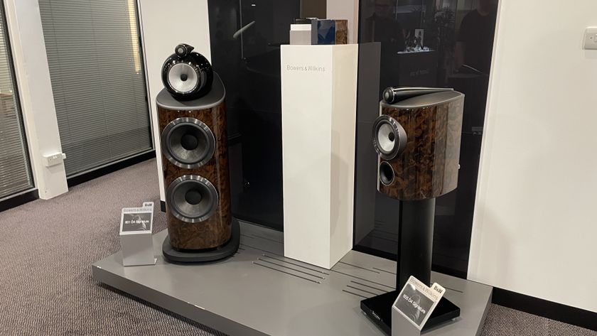 Bowers &amp; Wilkins 800 Signature