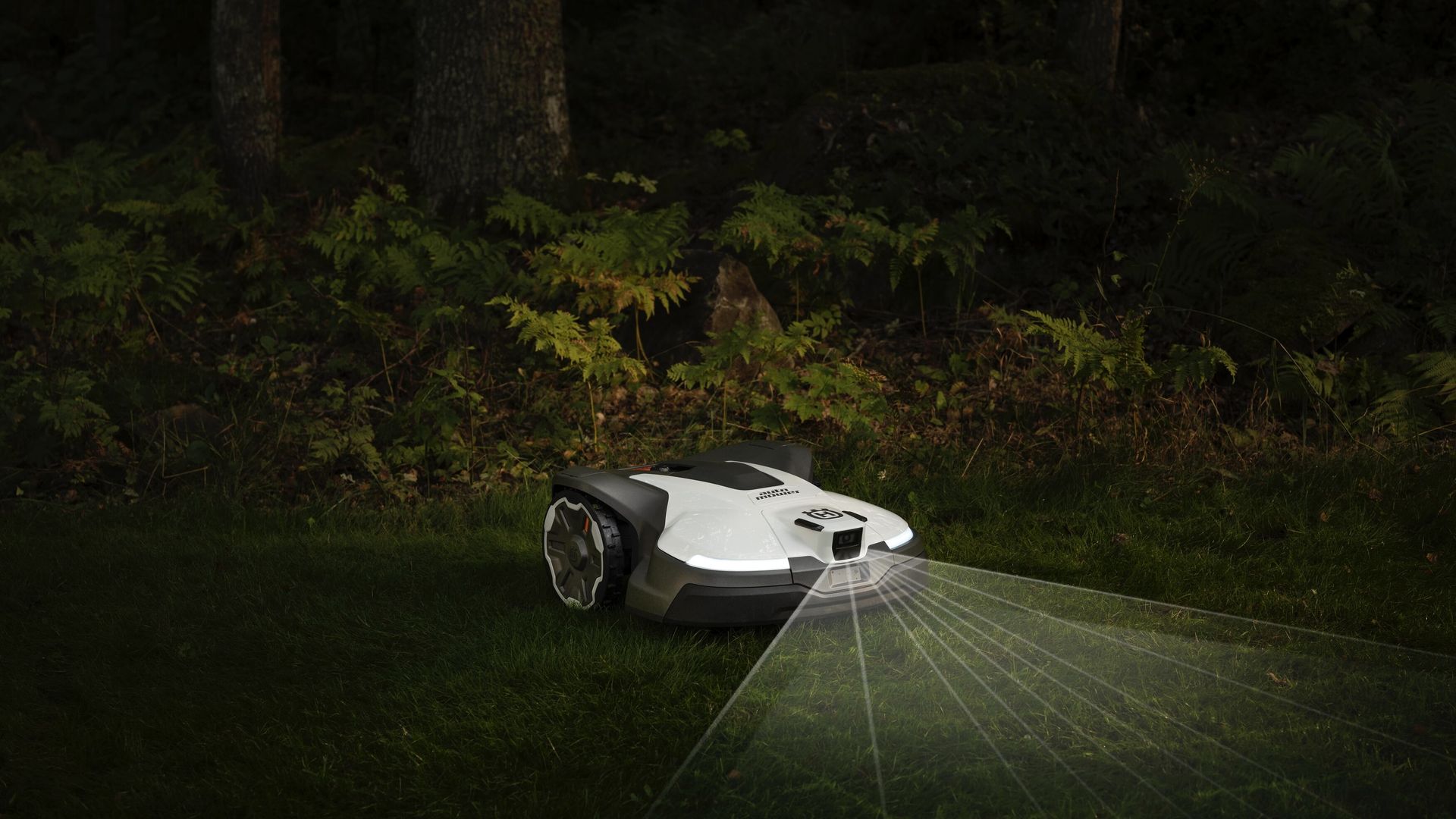 Газонокосилка-робот Husqvarna Automower 310 - украшение с пользой