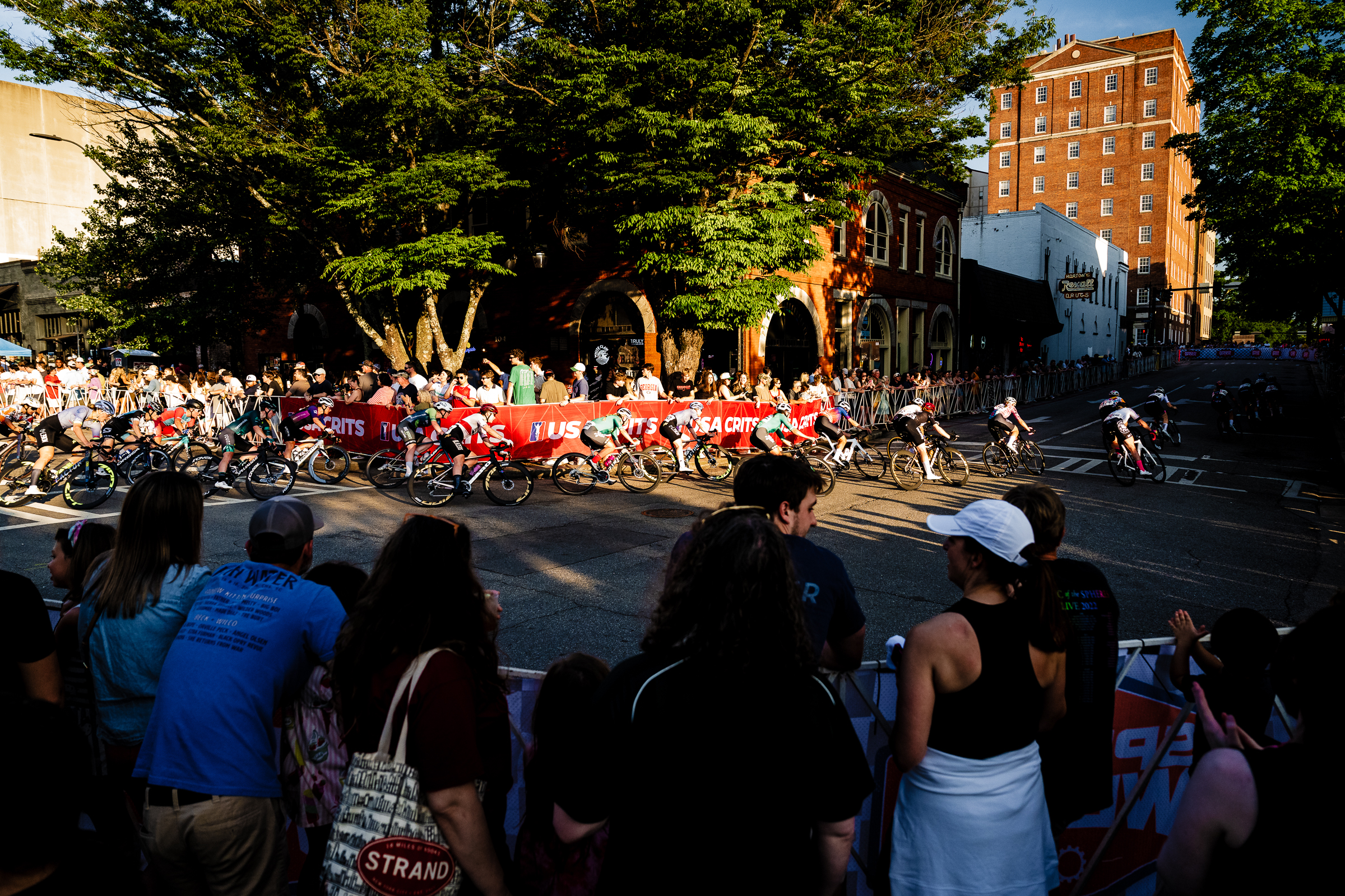 Images from the Athens Twilight Criterium 2025