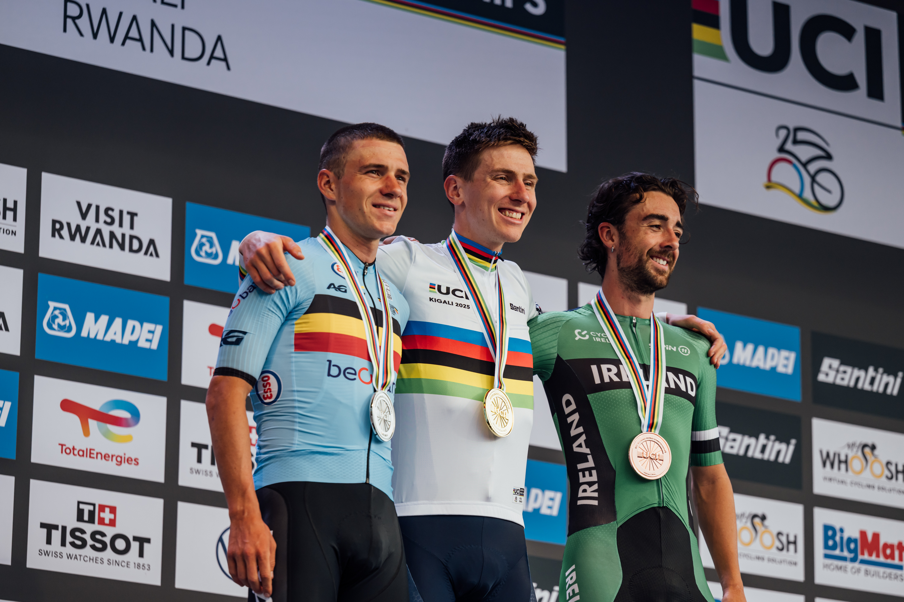 El podio de carreras de carretera masculina en el Campeonato Mundial de UCI Road 2025
