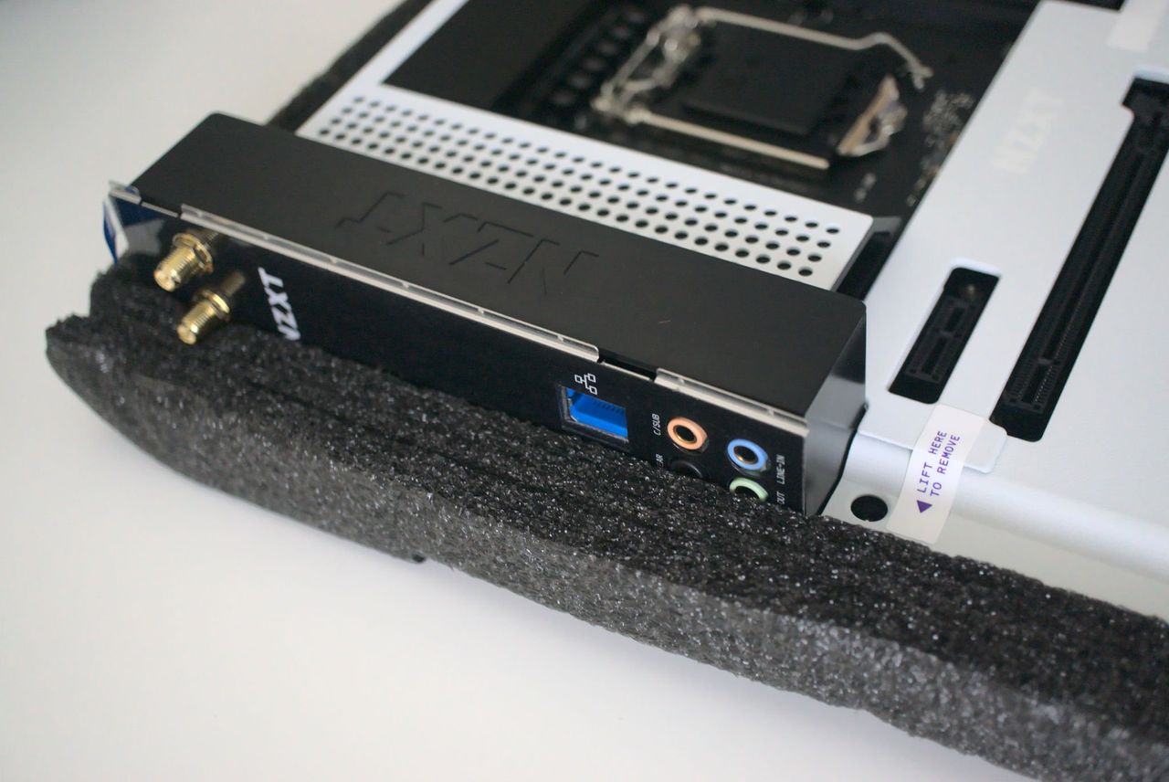 NZXT N7 Z490