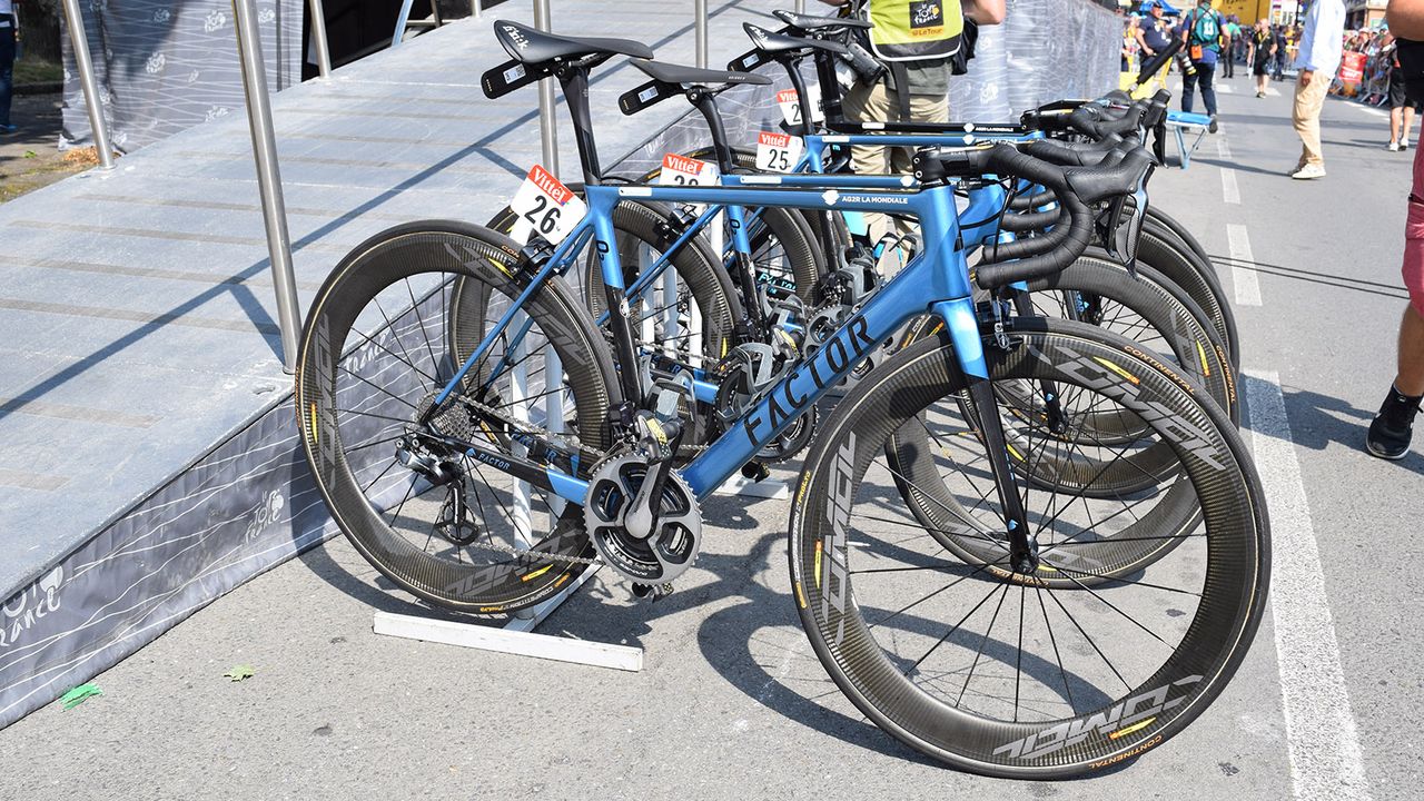 Pierre Latour's custom-painted Factor O2 for the 2018 Tour de France