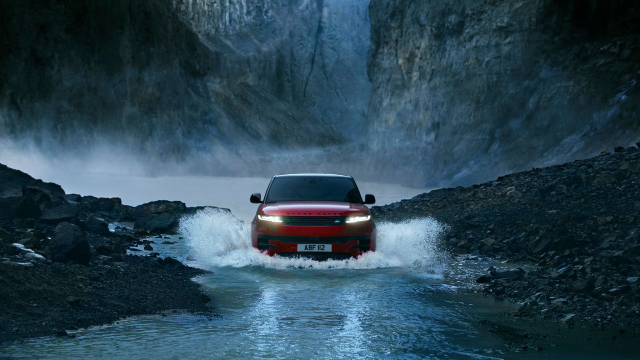 New Range Rover Sport in red