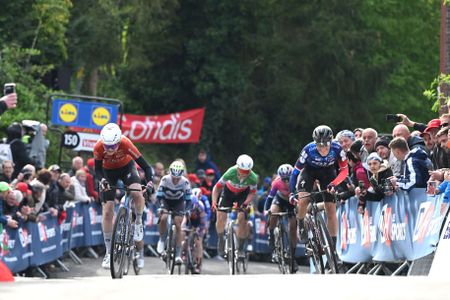 Puck Pieterse launches to victory at La Fleche Wallonne Feminine 2025