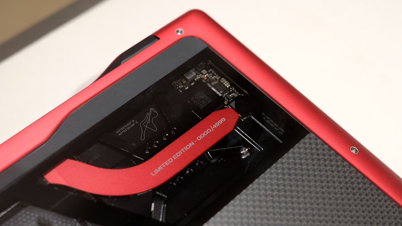 HP Limited Edition Scuderia Ferrari PC