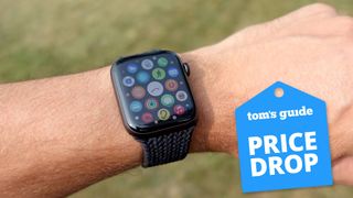 Apple Watch SE with a Tom's Guide deal tag