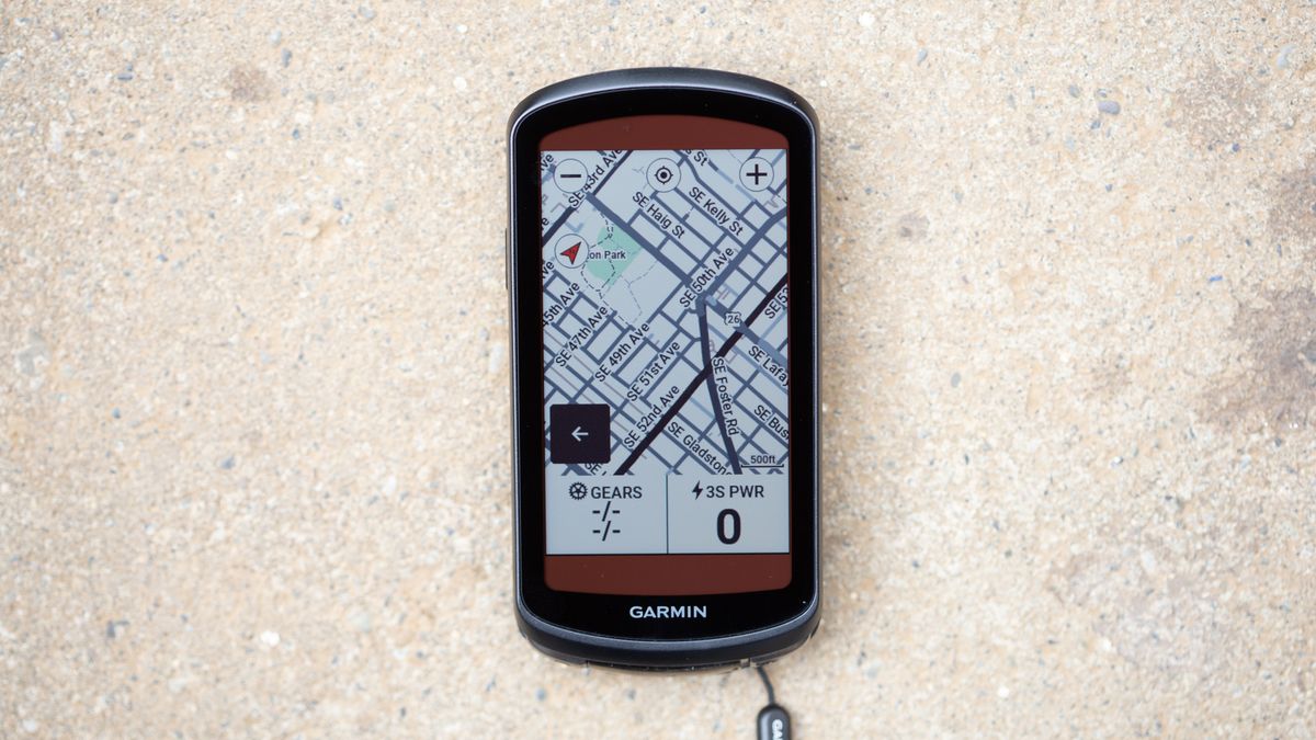 Garmin Edge 1040 Solar map screen