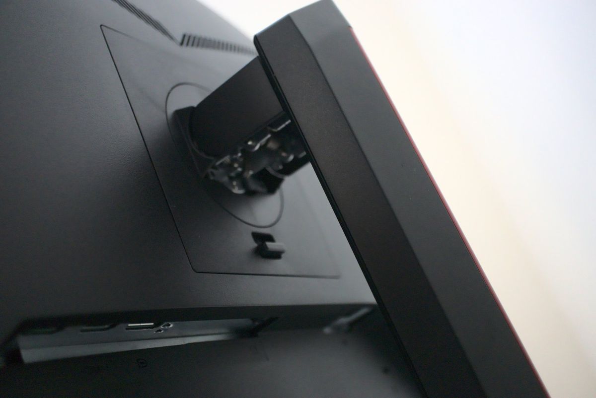 AOC C27G2ZU