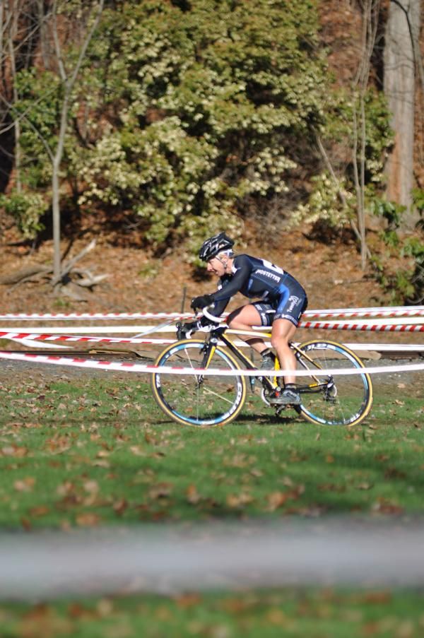 Eventual winner Laura Van Gilder (C3 - Athletes Serving Athletes) spent much of the race pulling.
