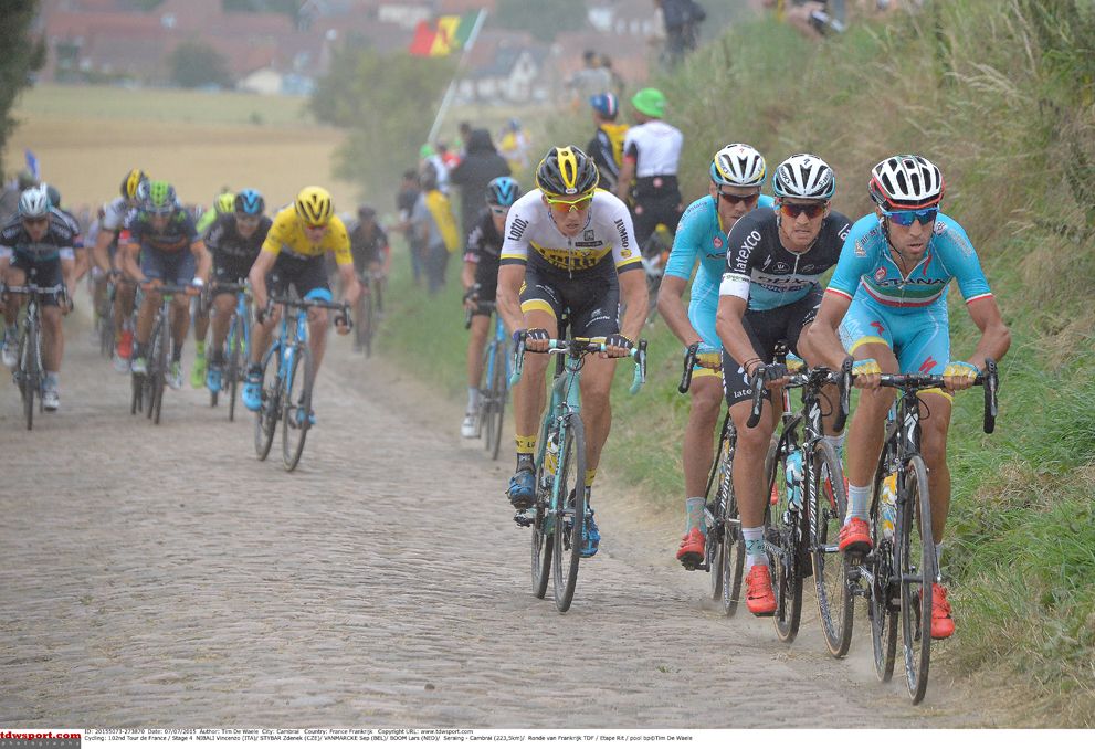 Vincenzo Nibali (Astana) pushes the pace