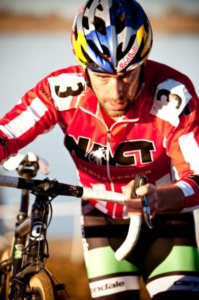 Tim Johnson (Cyclocrossworld.com) makes it thought the sand with only 3 laps left.