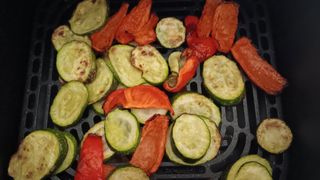 Zucchini and pepper roasted in air fryer