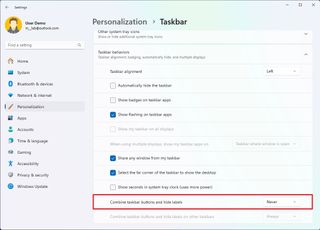 Combine taskbar buttons and hide labels