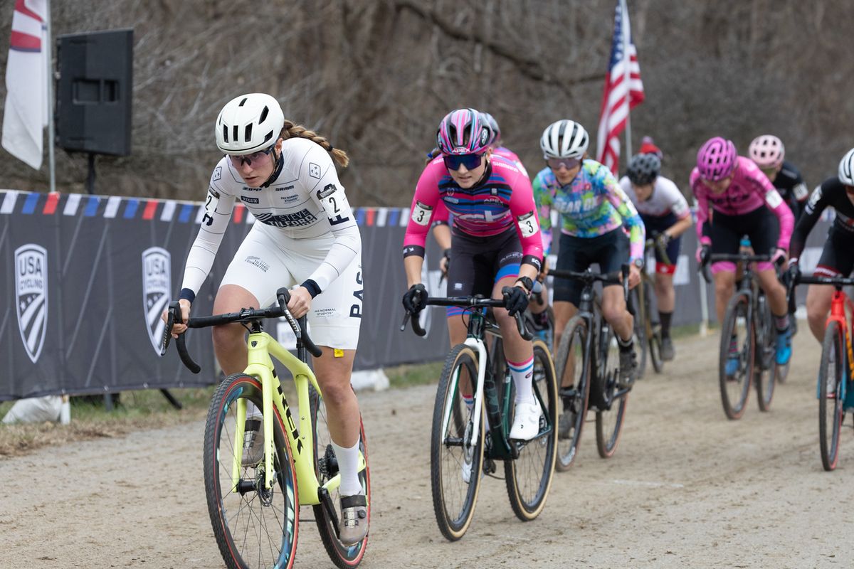 Start of the women's race, Katie Clouse takes the hole shot.