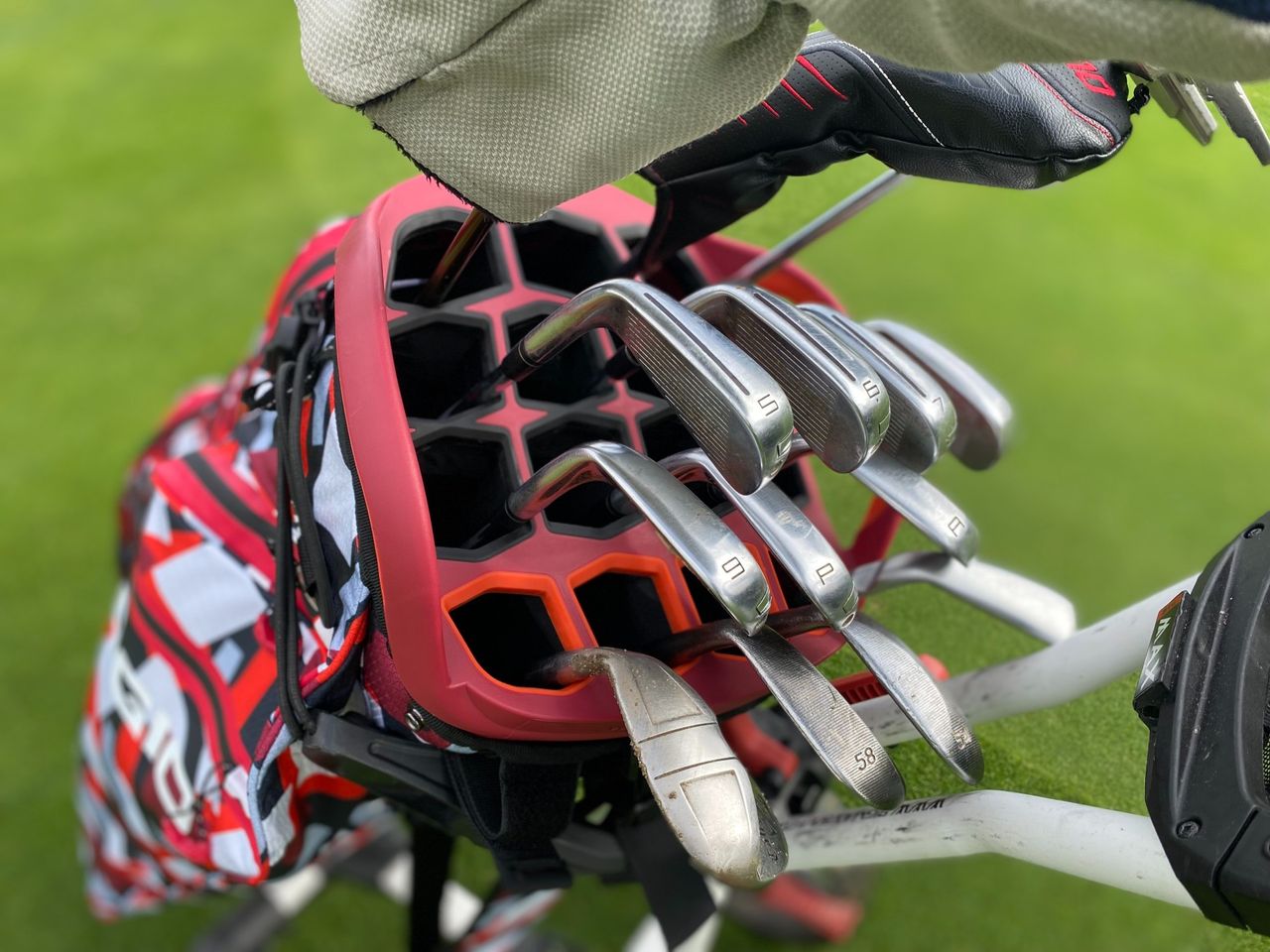 How To Organize A Golf Bag | Golf Monthly