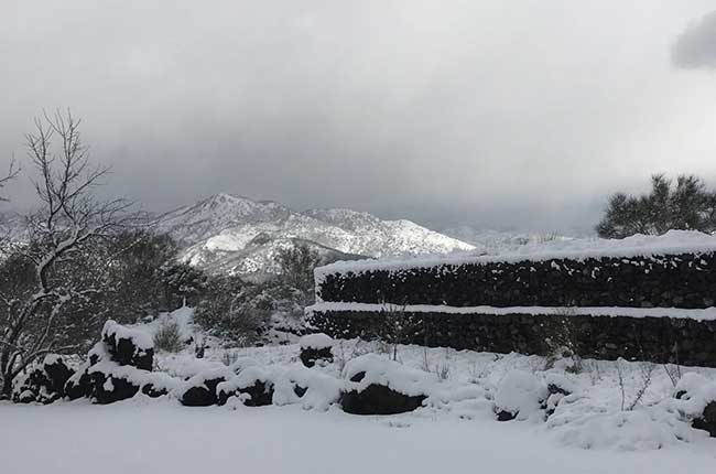 Snow in Etna 4
