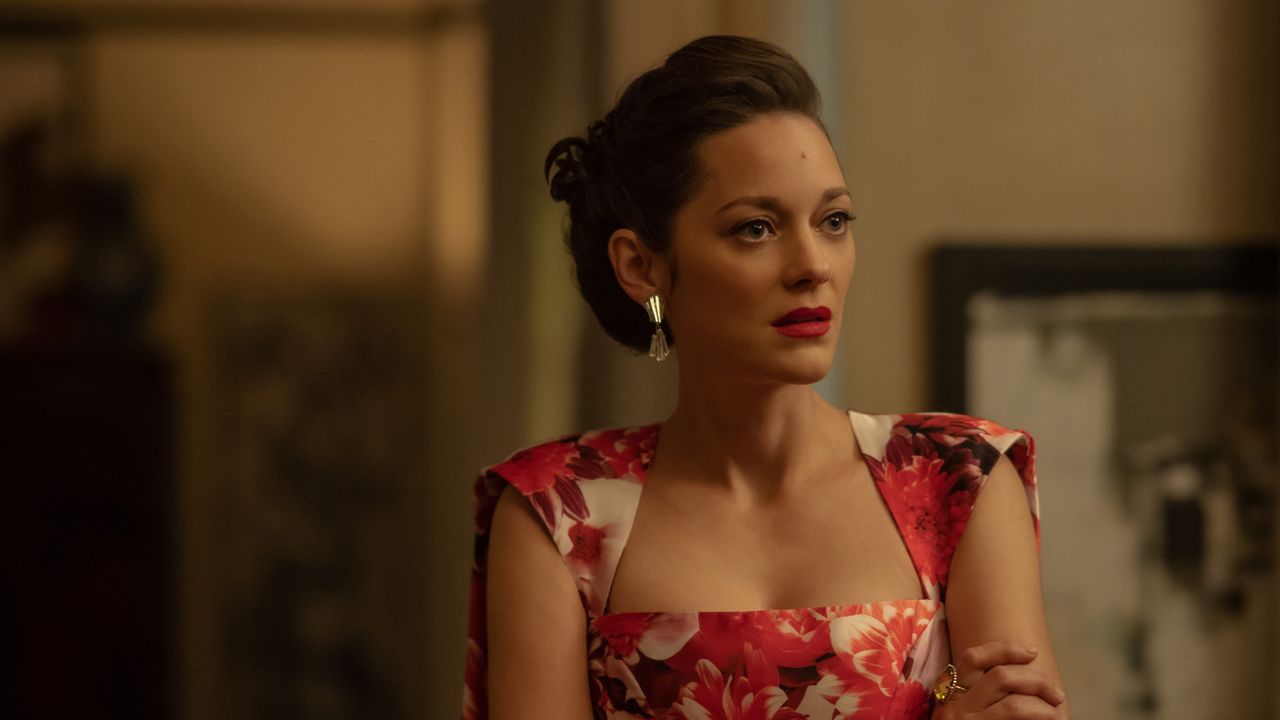 Marion Cotillard in Extrapolations