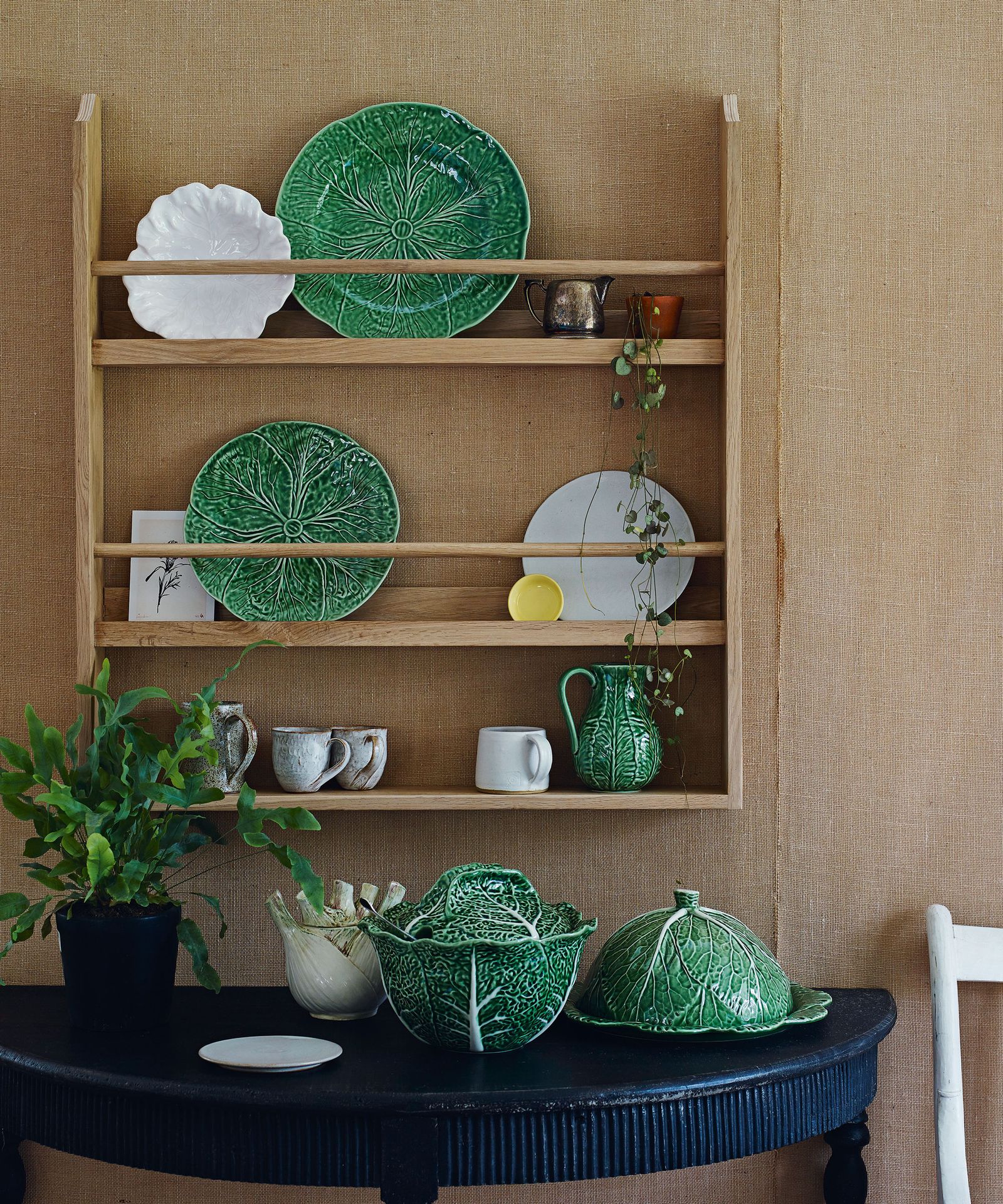How to organize plates in a kitchen 10 tips from the experts