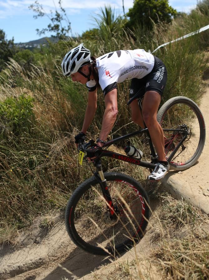 Karen Hanlen on her way to a win in the Mt. Victoria round of the New Zealand MTB Cup