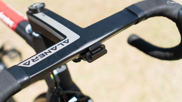 The Stages Dash mount is neatly integrated into the front of the handlebars