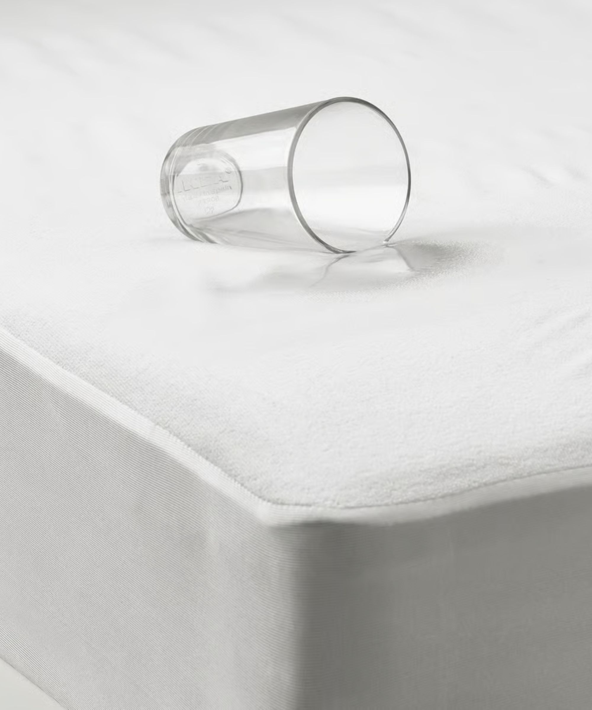 IKEA Grusnarv mattress protector