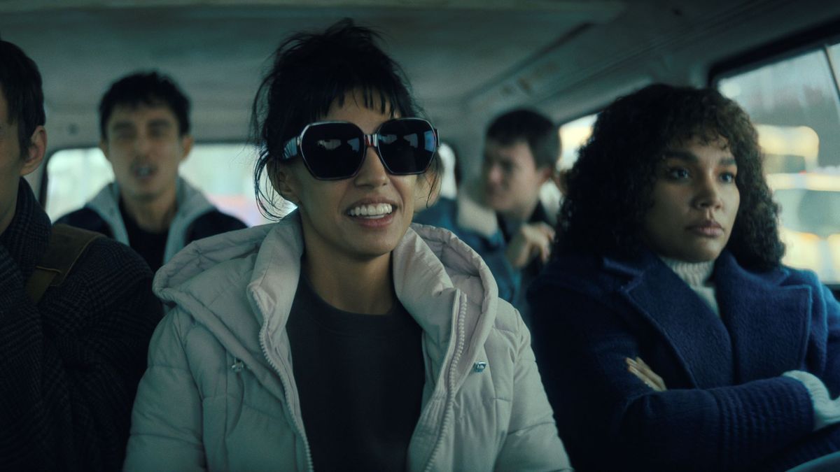 Robert Sheehan, Justin H. Min, Ritu Arya, Elliot Page and Emmy Raver-Lampman in The Umbrella Academy