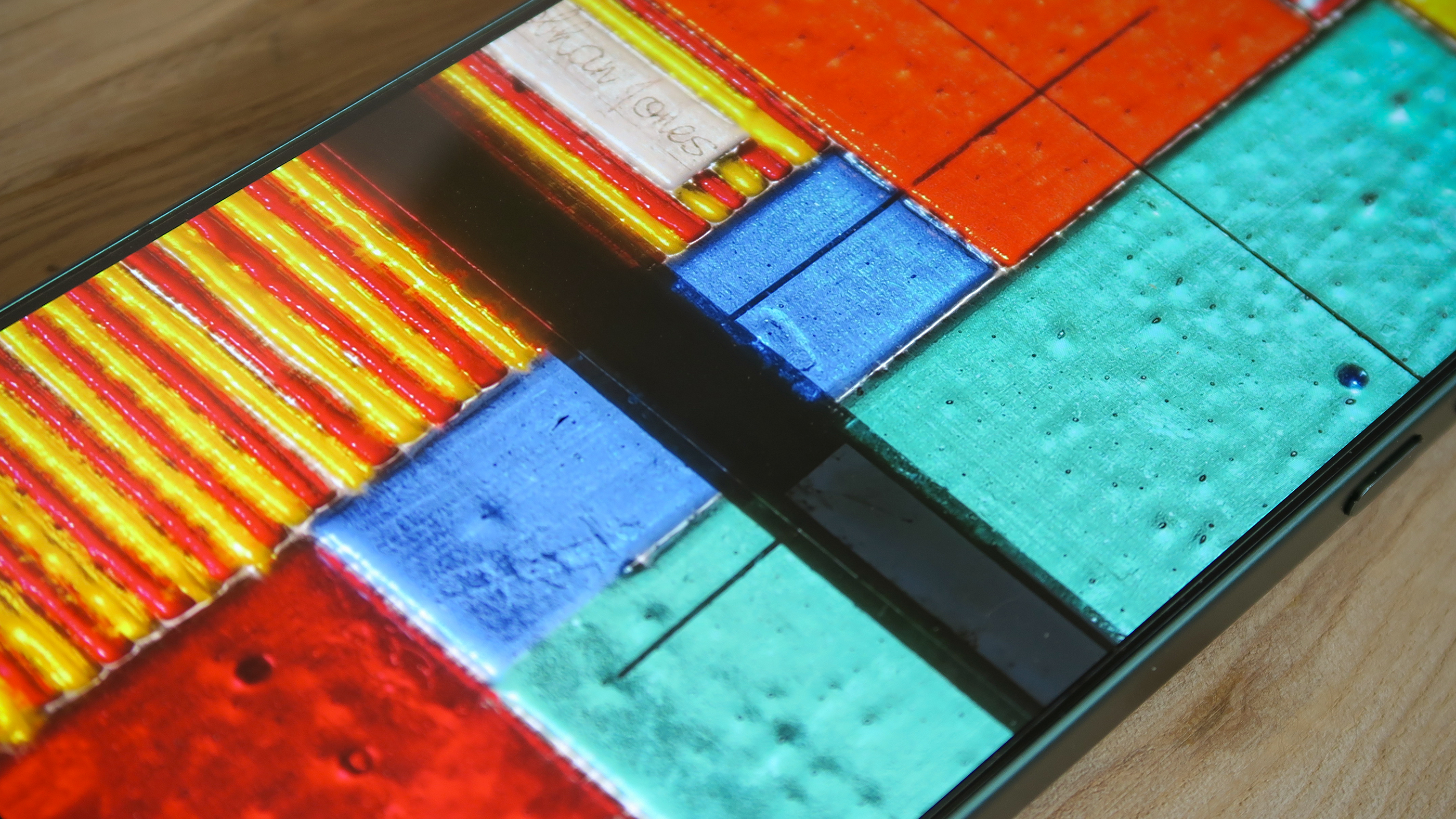 Xiaomi 17 Ultra review display