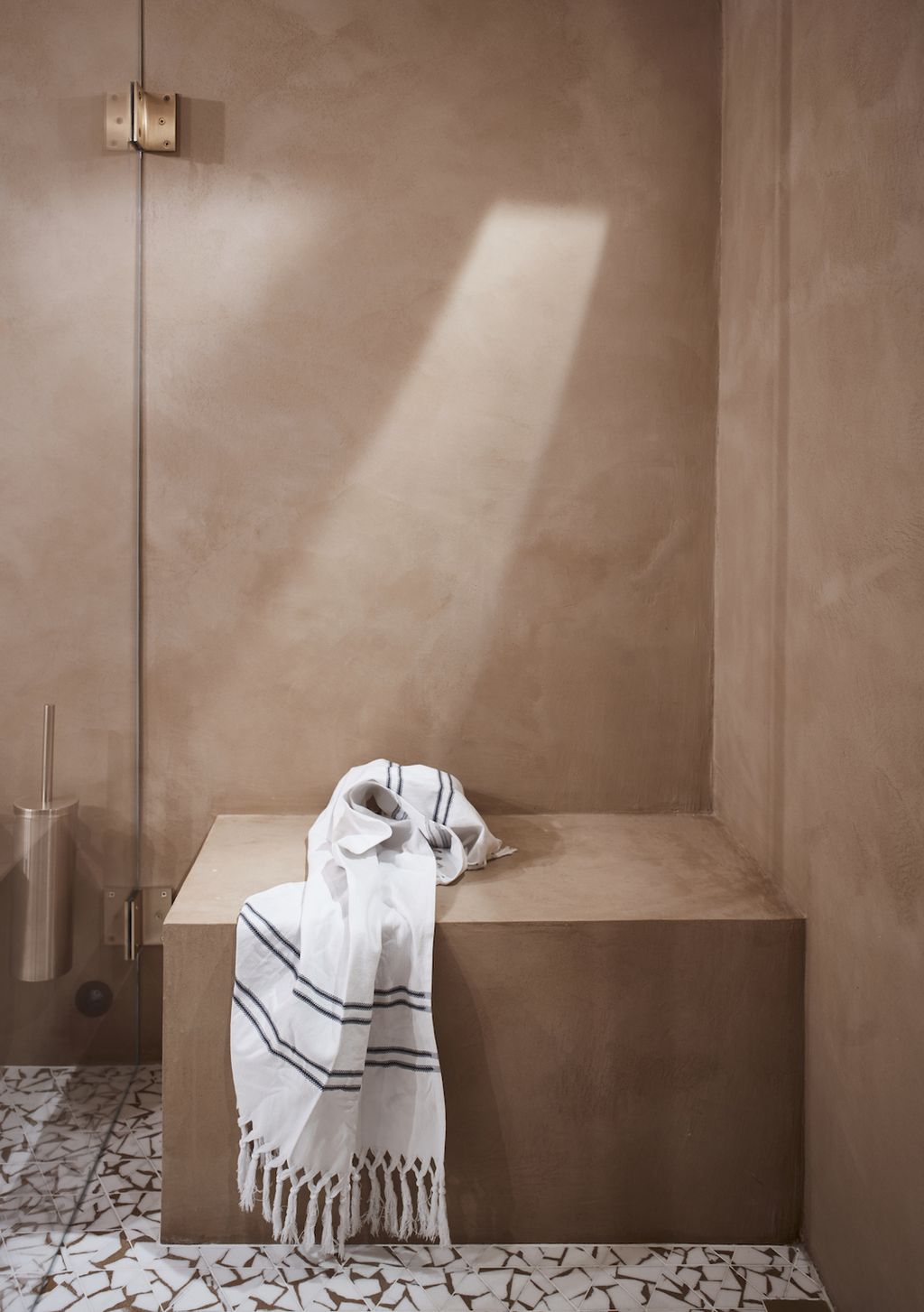 Orange bathrooms are trending - 10 ways to use this color | Livingetc
