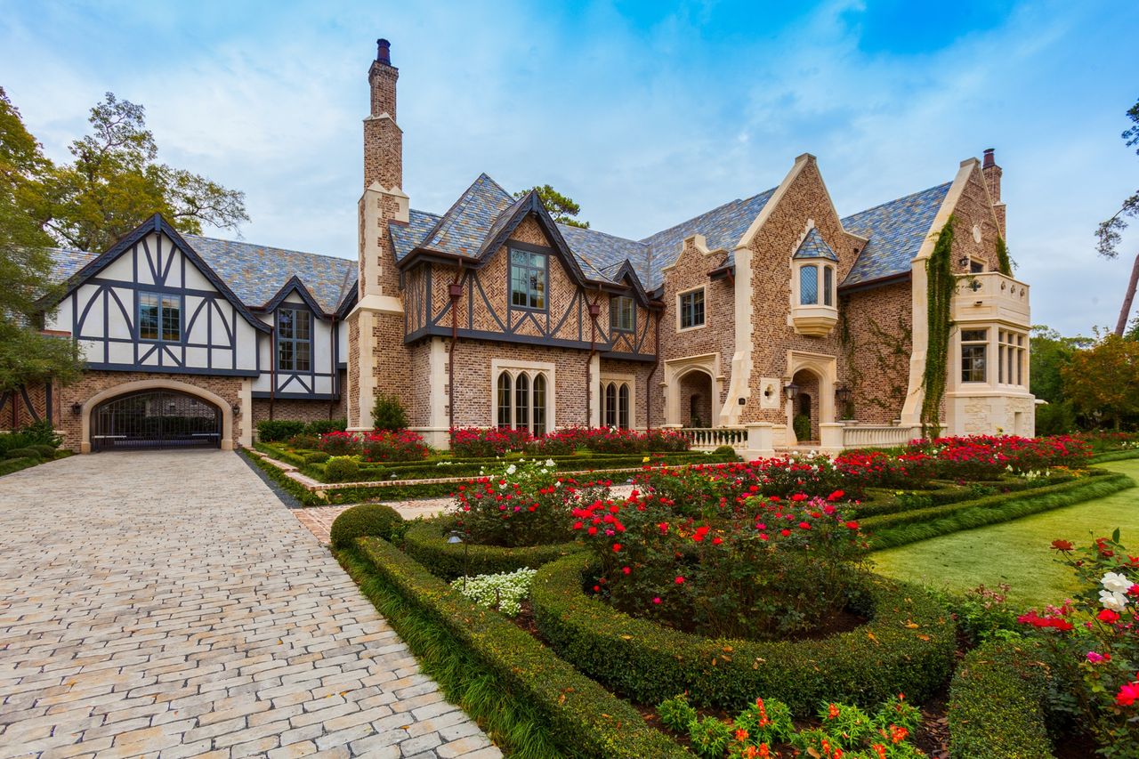 Storybook River Oaks estate in Houston