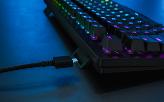 Razer Huntsman Tournament Edition Keyboard Review Optical Switches For Esports Tom S Hardware
