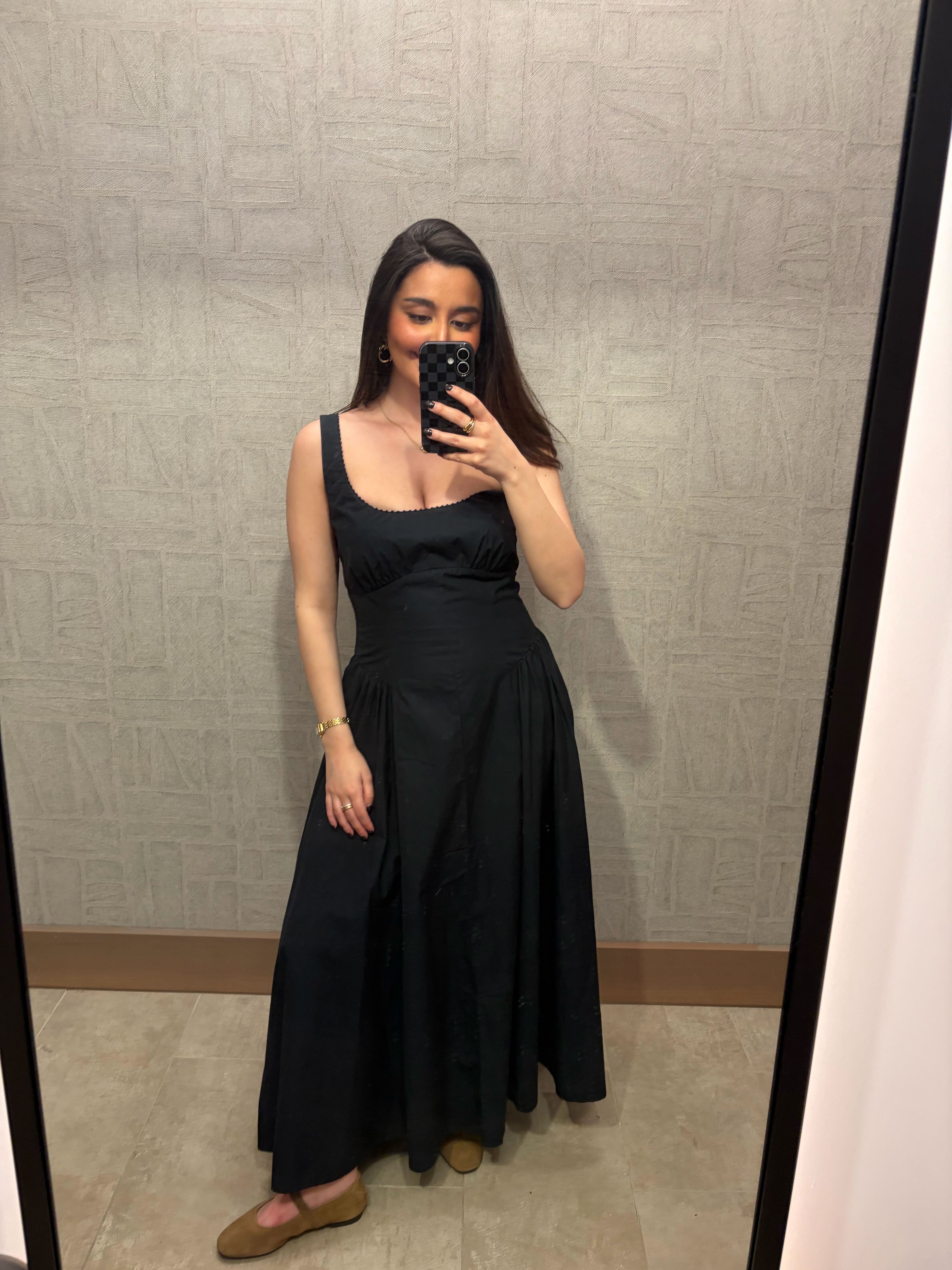 Marina wearing Abercrombie dress