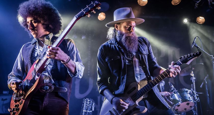 Robert Jon &amp; the Wreck perform live: Vocalist Robert Jon Burrison (right) plays an Eastman Juliet and Henry James fires up his 2016 Gibson SG Special