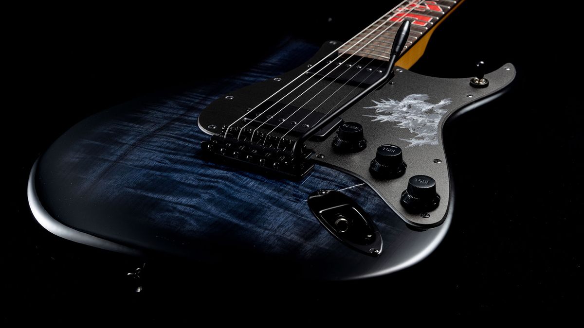 Fender Japan Limited Edition Godzilla Strat controls