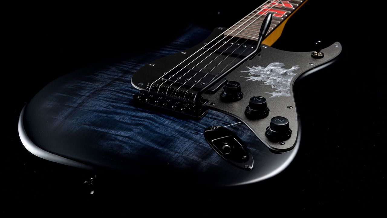 Fender Japan Limited Edition Godzilla Strat controls