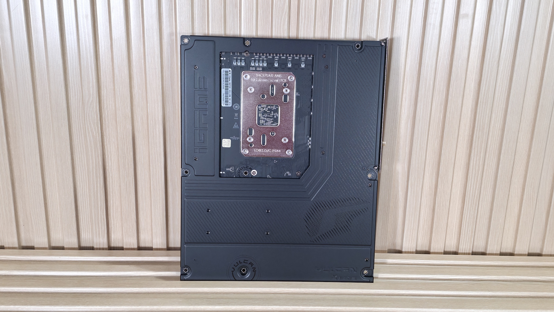 Colorful iGame X870E Vulcan OC