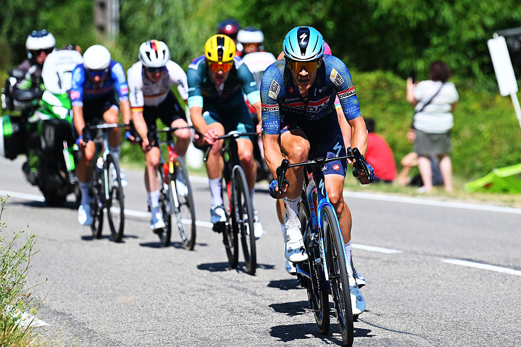 Tour de France stage 17 LIVE: Jasper Stuyven attacks away solo from breakaway as the sprint teams try to bring him back for Kooij and Philipsen