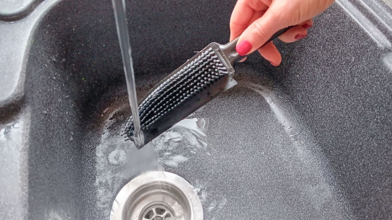 Cleaning brush and broom set